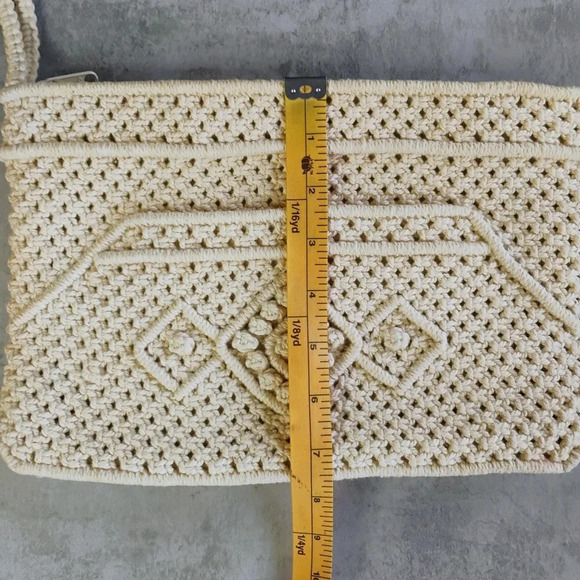 Vintage 1970's Bohemian Macrame Zip-Up Clutch Purse with Pockets Cream Ivory - Picture 9 of 11